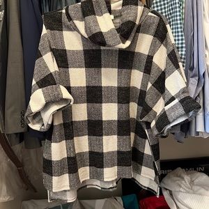 Black checkered sweater pullover